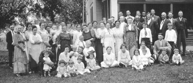 1921 reunion photo detail