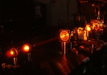 Eliptically Polarized Short-pulse Beam